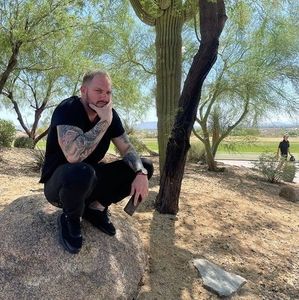 Meet your Posher, Luis e beaez